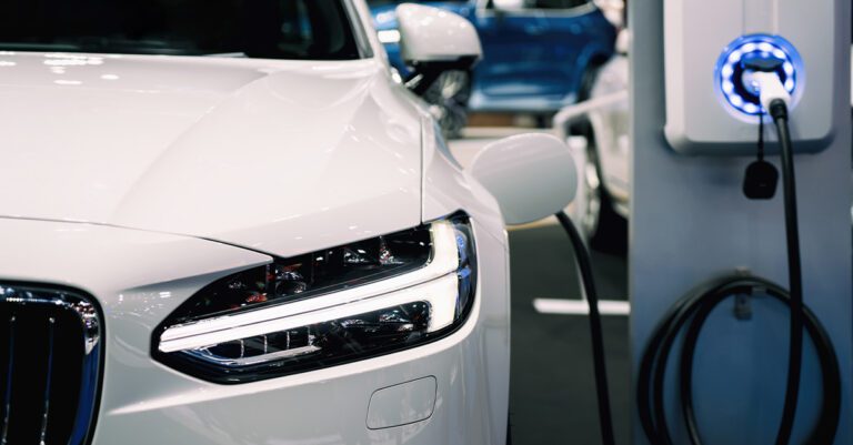 Como escolher o carregador residencial ideal para carro elétrico