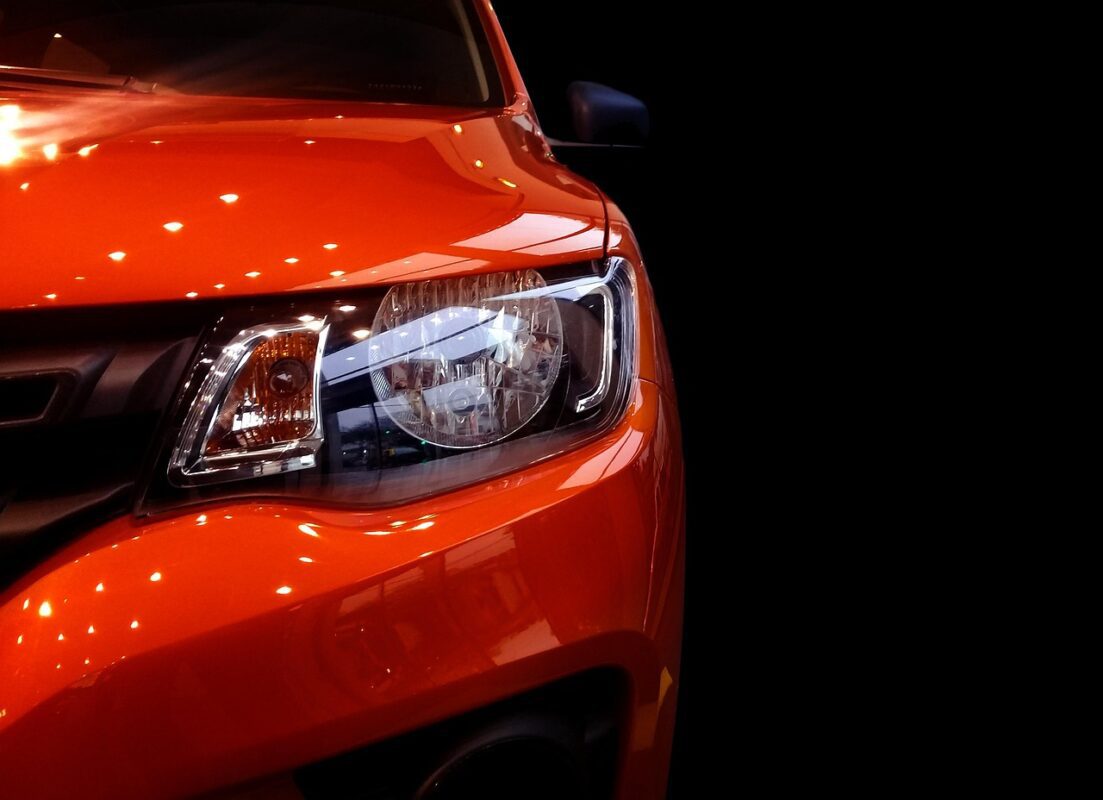Cuidados para Conservar o Sistema de Exaustão: Dicas Essenciais para Evitar Problemas farol, carro
