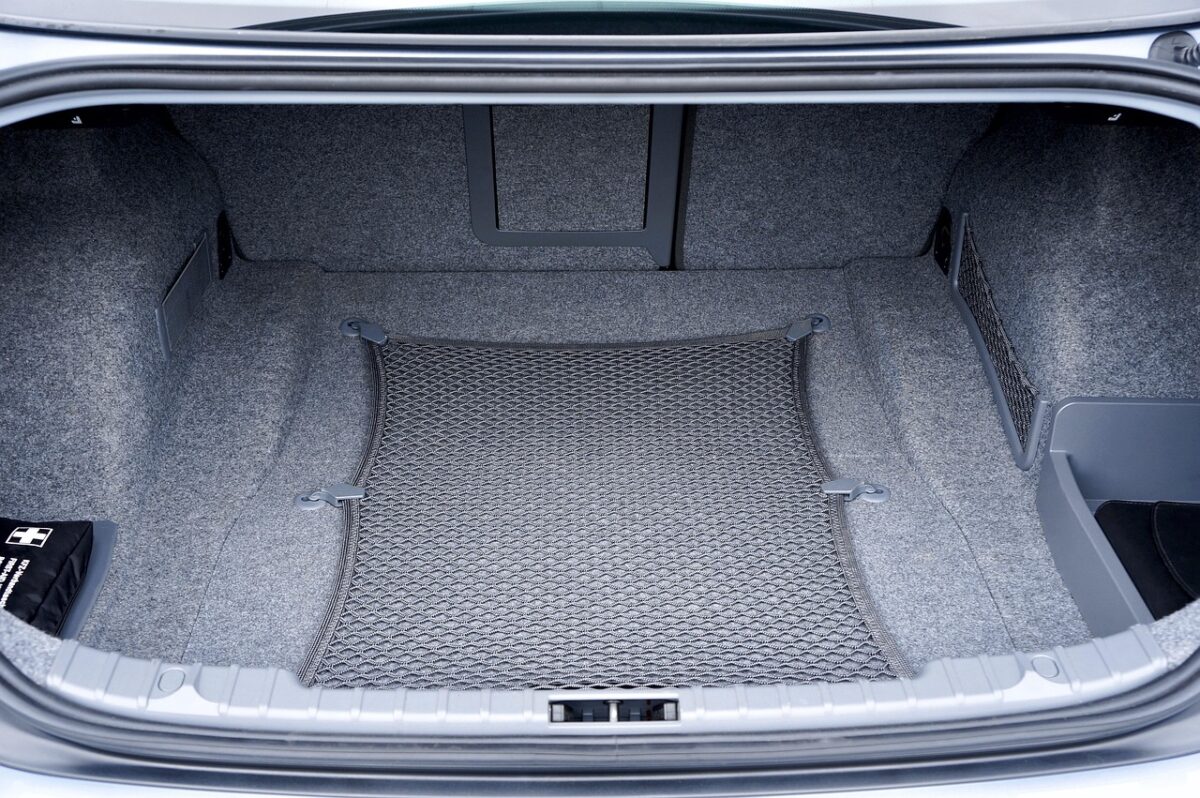 5 achadinhos a partir de R$ 10 para deixar o carro mais organizado porta-malas, carro