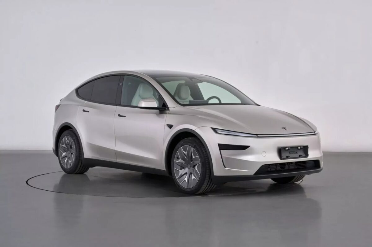 Tesla estreia na Índia: montadora inaugura primeiro showroom em Mumbai tesla