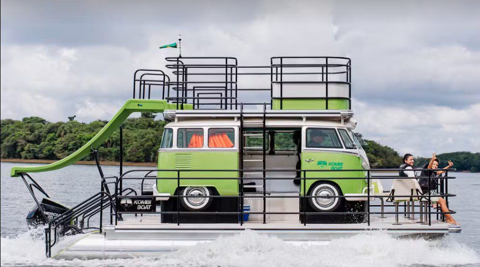 Kombi Boat: réplica clássica da VW transforma lazer náutico no Brasil Kombi Boat: réplica clássica da VW transforma lazer náutico no Brasil