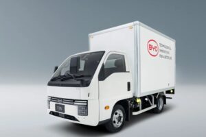 BYD T35: Caminhão elétrico com função sauna e ADAS Completo